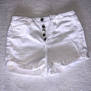 🌴Forever 21 White Shorts US 25